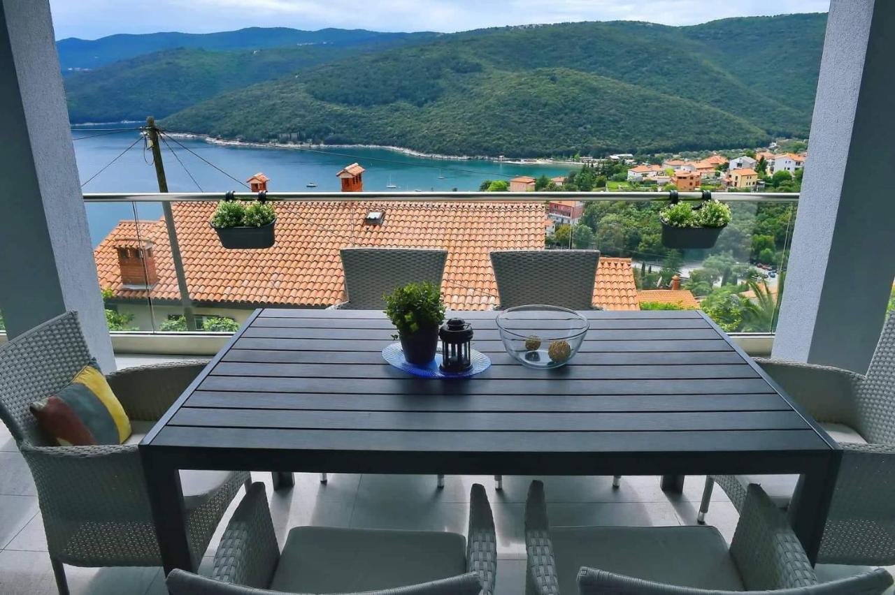 Apartment Vanilla II With Beautiful Seaview Rabac Exterior foto